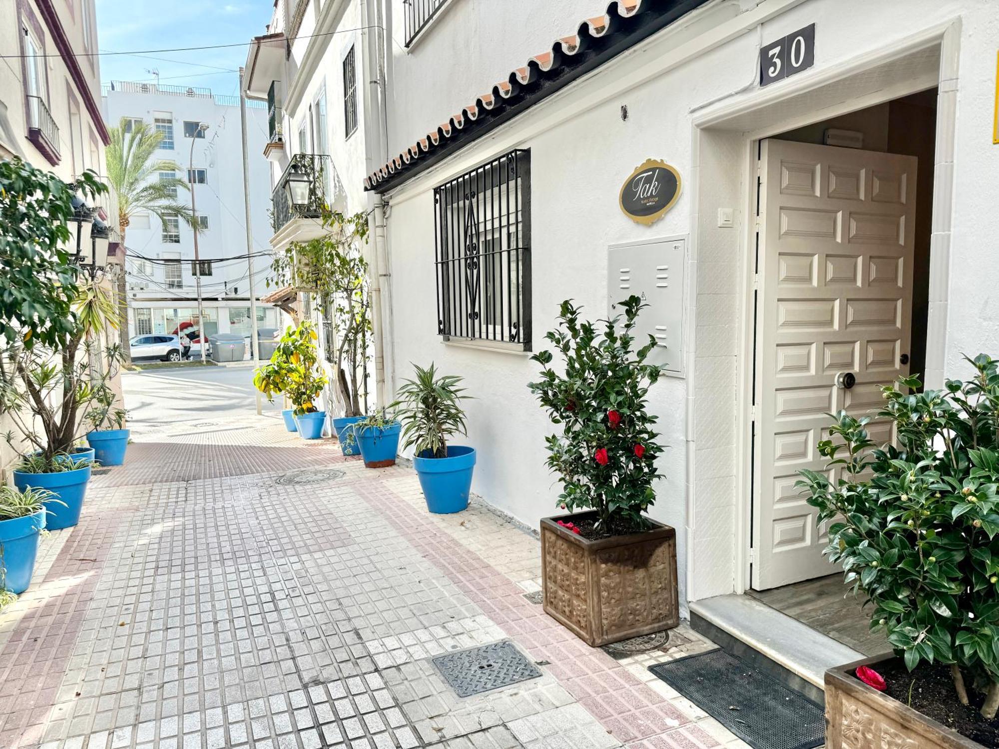 Tak Boutique Old Town Hotel Marbella Exterior photo